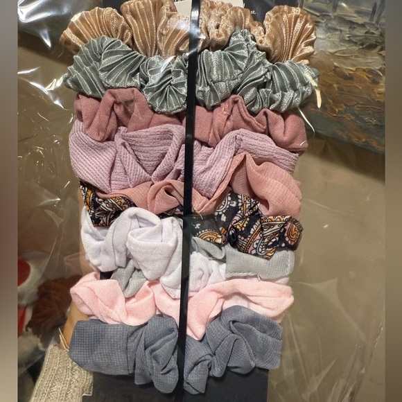 10 pc Assorted Hair Scrunchies Set New - Picture 2 of 2